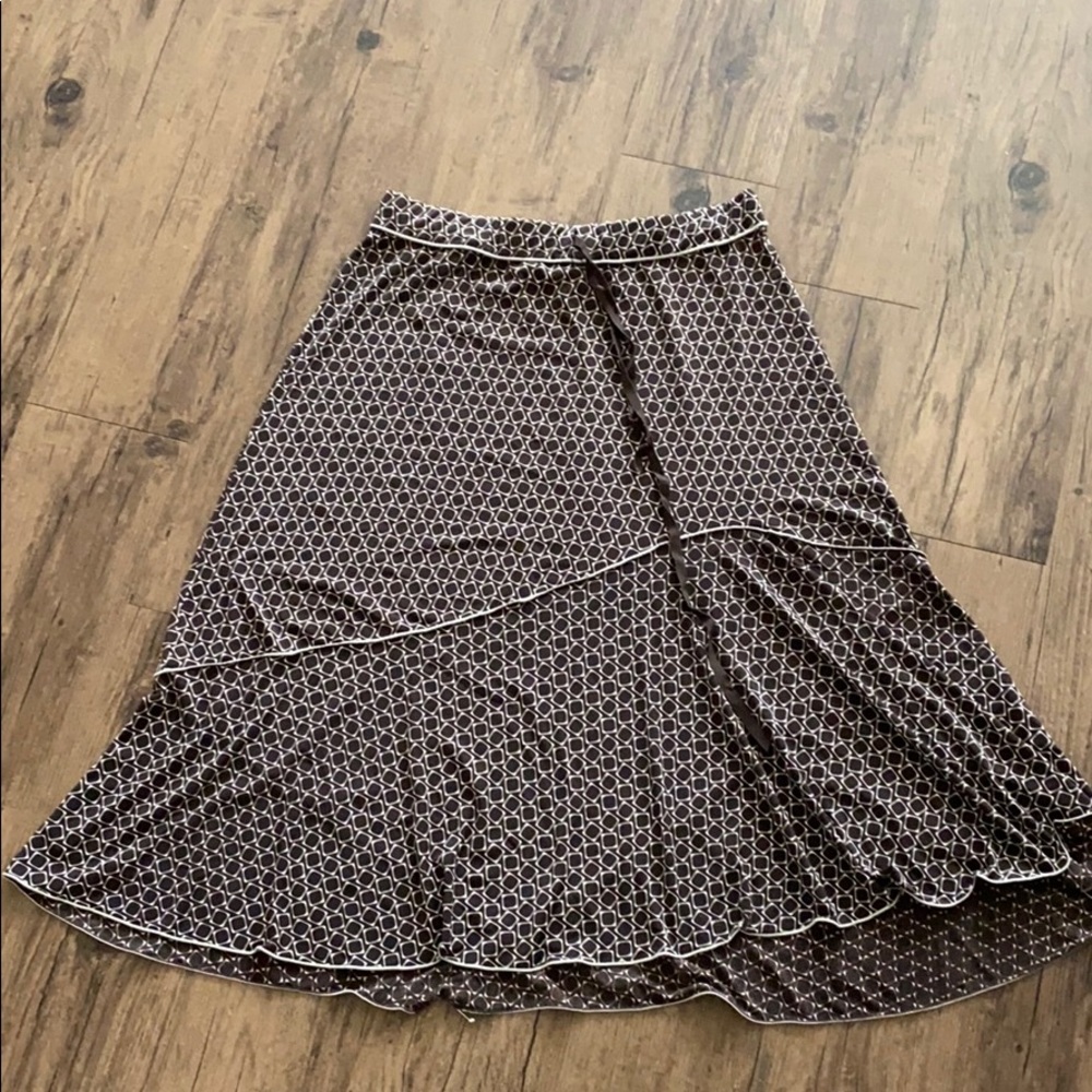 Soft, patterned brown skirt